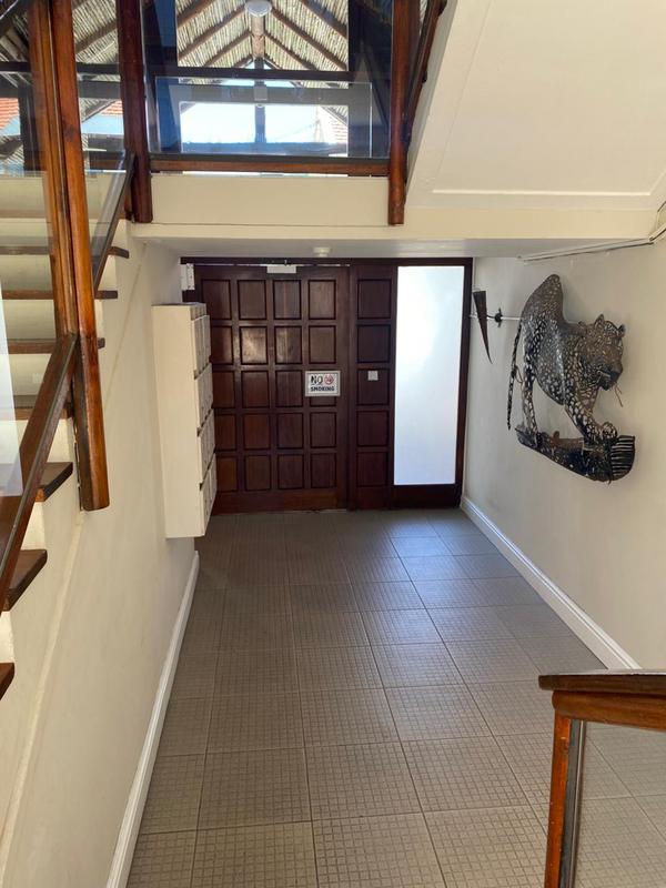 1 Bedroom Property for Sale in Sea Point Western Cape